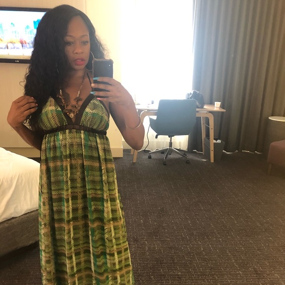 Halter maxi dress - Picture 2 of 3